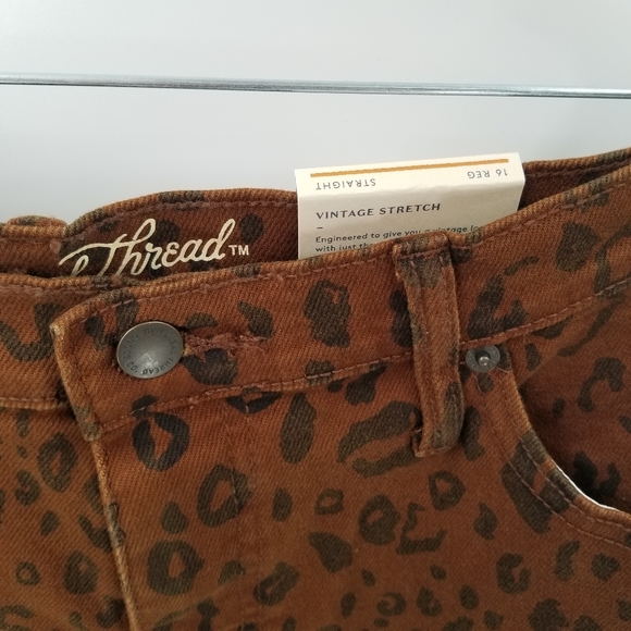 New! Universal Thread Leopard Print Jean's - Picture 5 of 9
